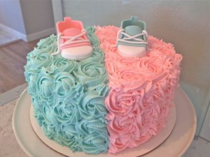 Pregnancy Announcement with a Cake