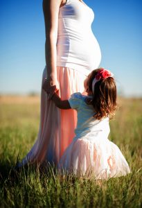 Telling older children about pregnancy